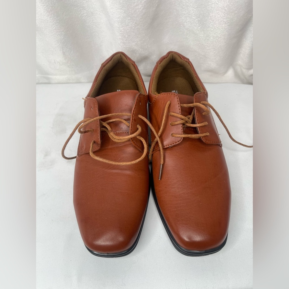 Stanford memory foam men’s brown shoes size 6m